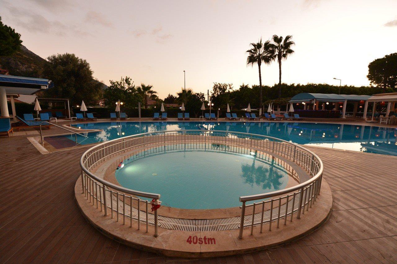 White Hotel Ölüdeniz Buitenkant foto