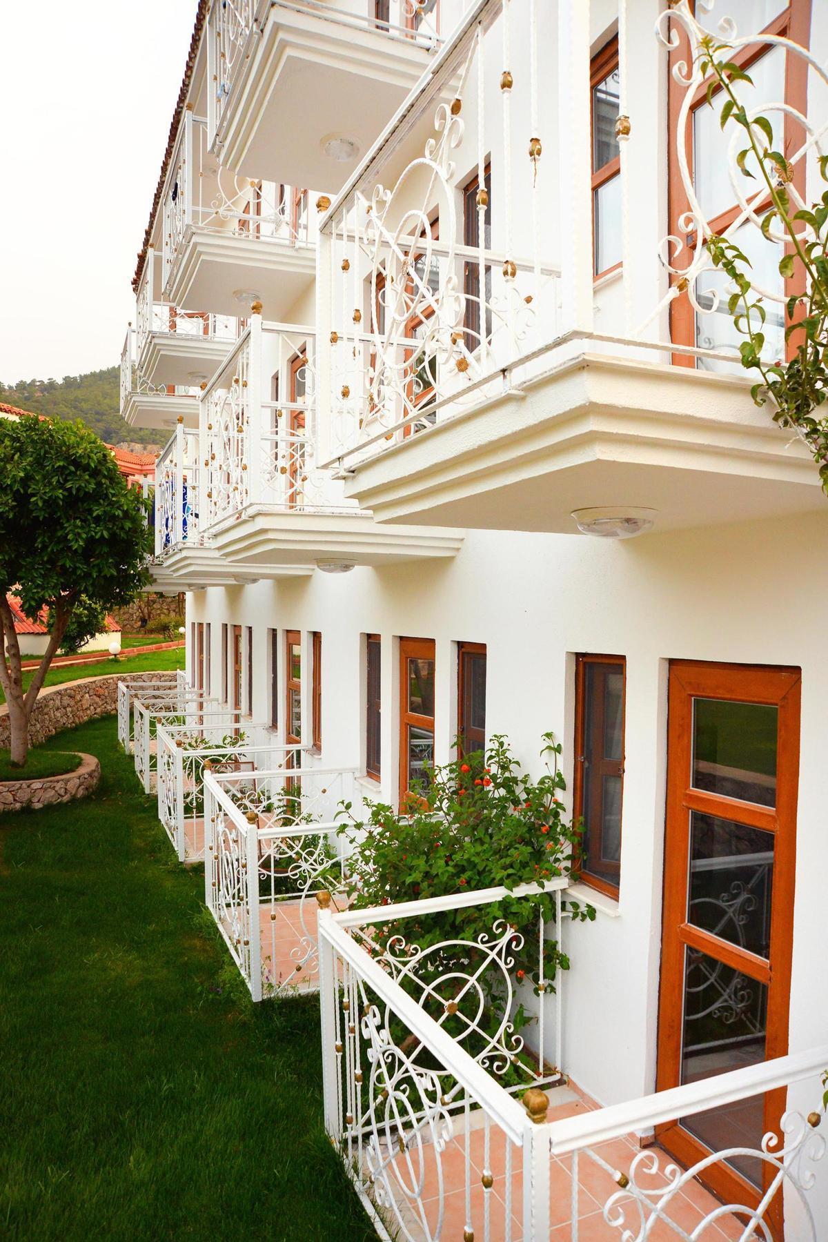 White Hotel Ölüdeniz Buitenkant foto
