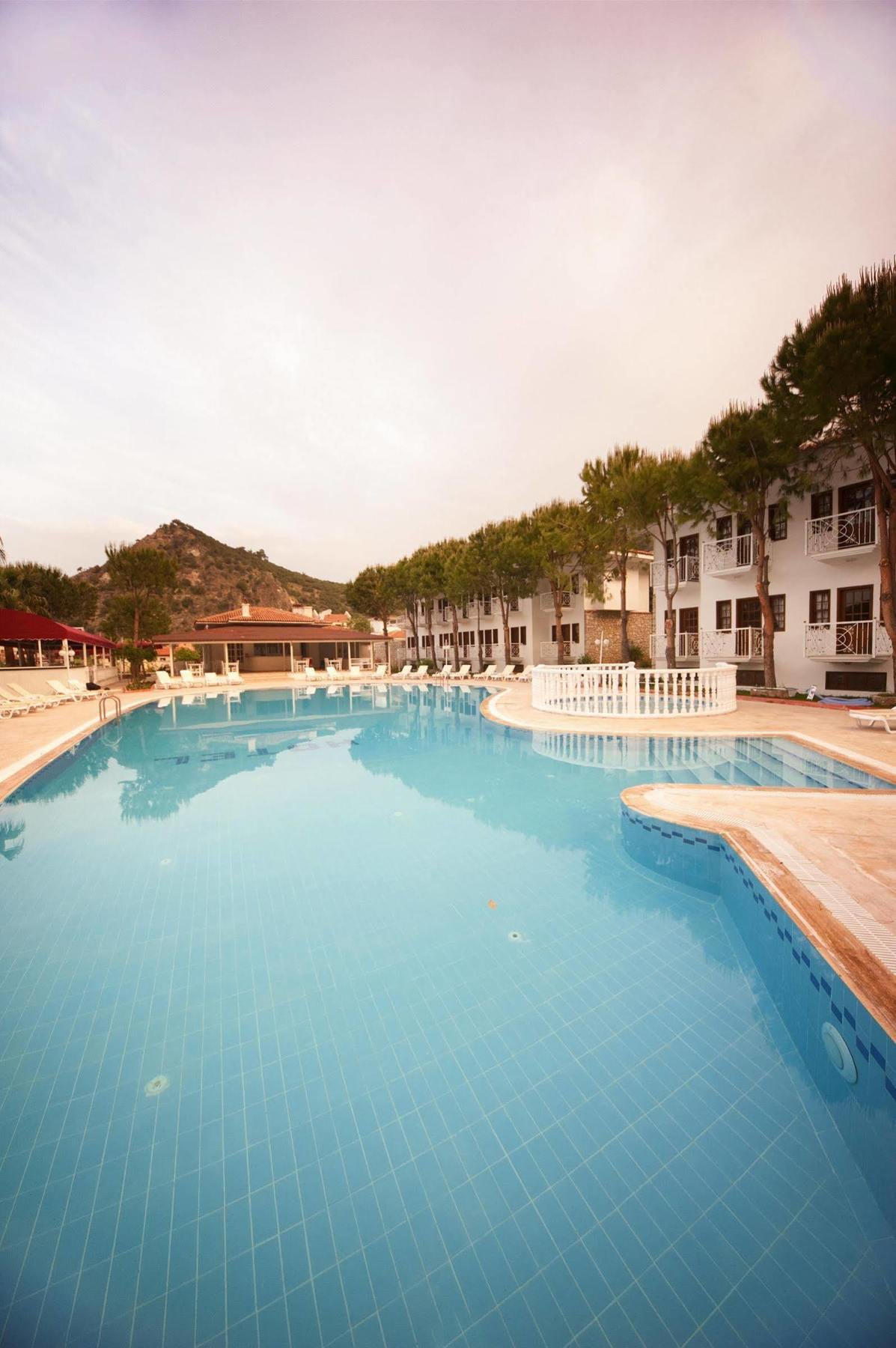 White Hotel Ölüdeniz Buitenkant foto