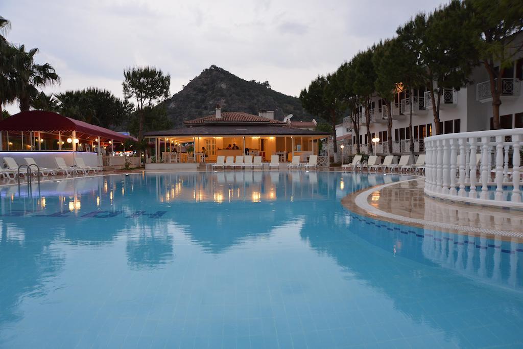 White Hotel Ölüdeniz Buitenkant foto