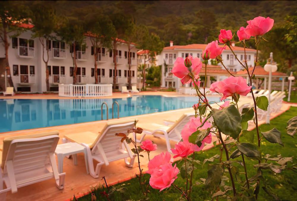 White Hotel Ölüdeniz Buitenkant foto